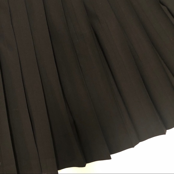 Theory Pleated All Around Skirt Wool Gabardine - Picture 3 of 6